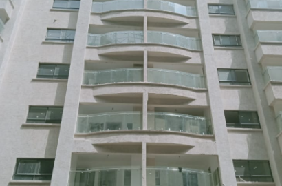 Family Friendly 2 Bedroom Apartment with DSQ in Parklands